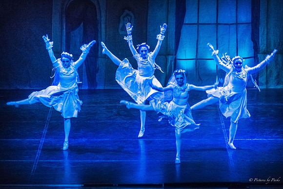 2013 Ghosts by The Griffin Ballet Theatre
