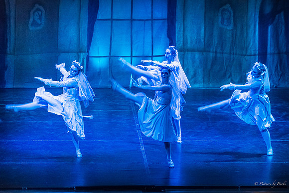 2013 Ghosts by The Griffin Ballet Theatre
