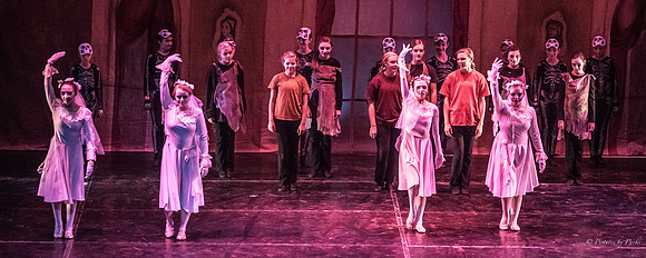 2013 Ghosts by The Griffin Ballet Theatre