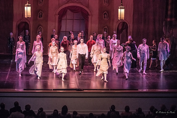 2013 Ghosts by The Griffin Ballet Theatre