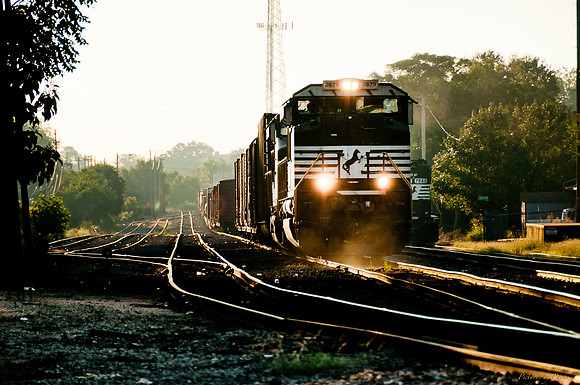 6th St Bridge & Train 081511